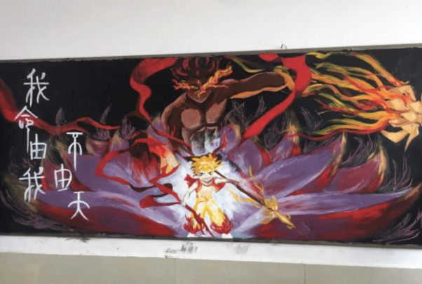 初中生“黑板报”火了，美术天赋让人羡慕，老师赶紧拍照留念
