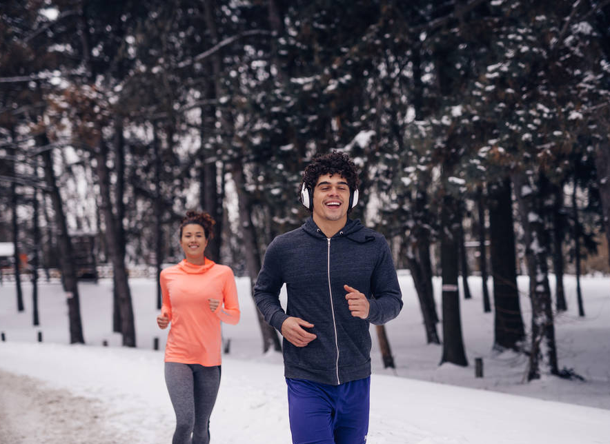 男生打篮球有什么好处（生命在于运动！男人坚持运动会带来哪些好处？）