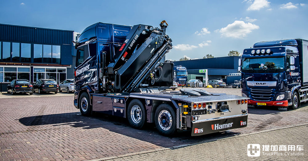 达夫XG 真会整活（就没见过这么帅气的随车吊，还是牵引车底盘，达夫XG+真会整活）