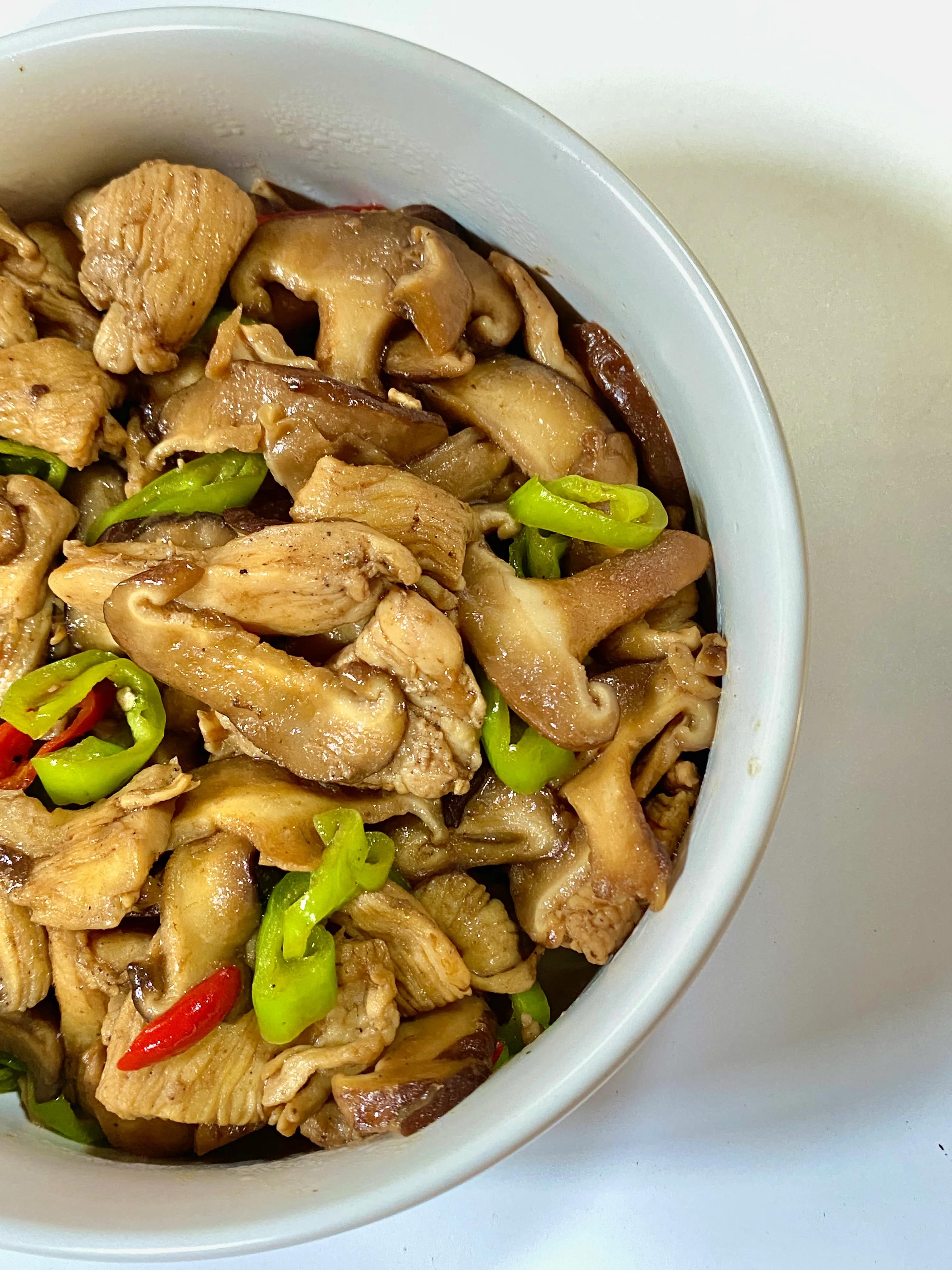 图片[7]-低脂低卡又下饭的香菇炒鸡胸肉-起舞食谱网