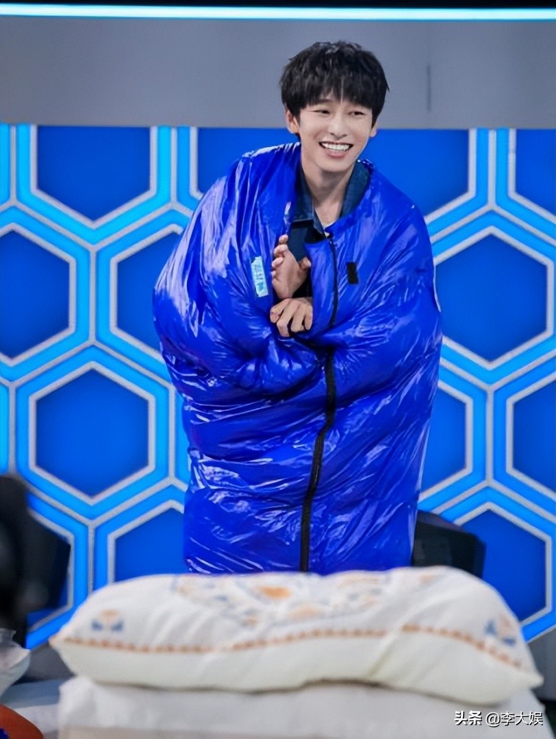 《密室大逃脱4》官宣，6位首发阵容曝光，节目粉却在担心又被举报