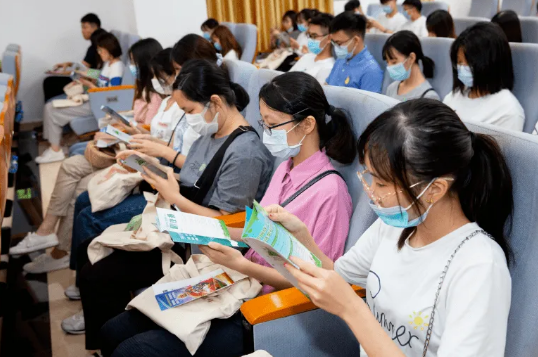 多所高校宣布调整“五一”假期，或将延迟到暑假补休，学生：支持