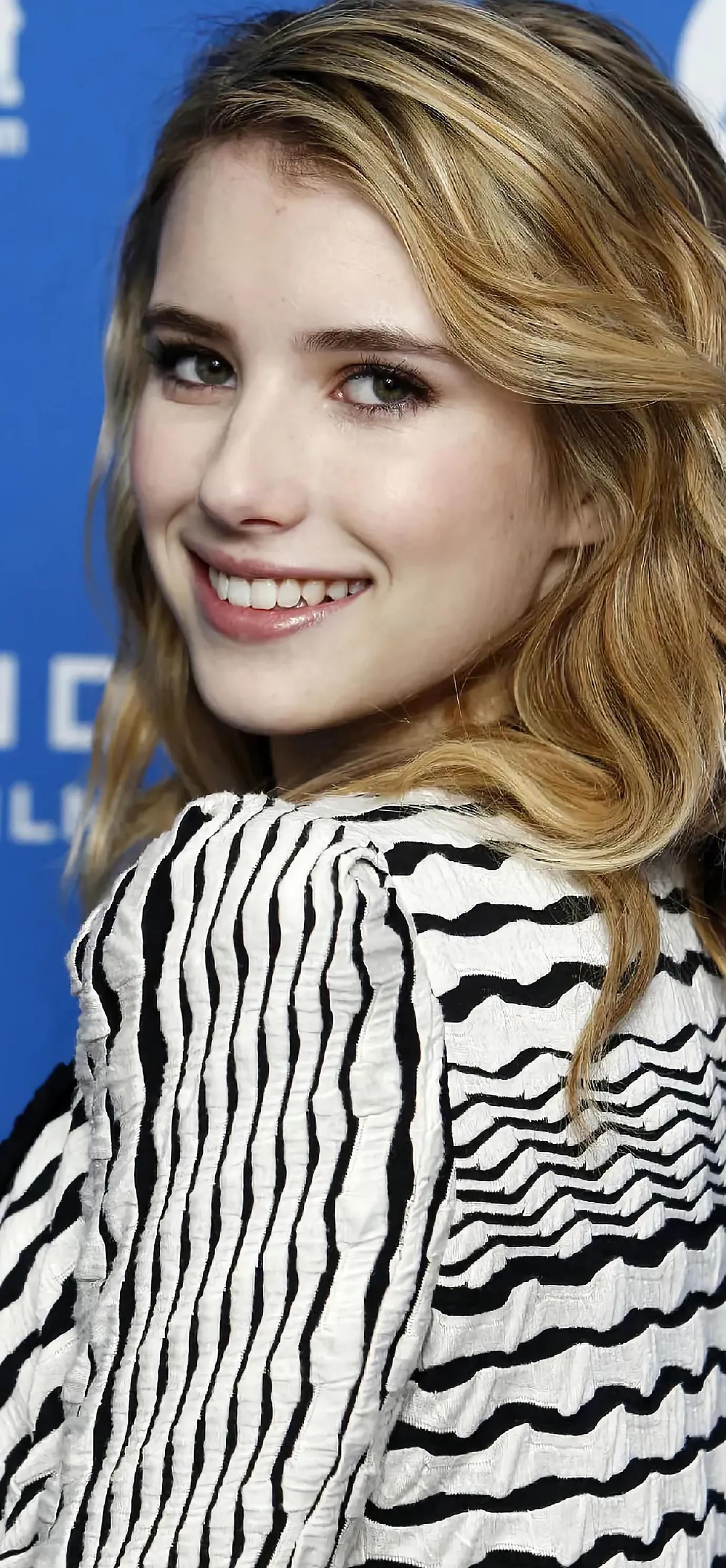 英文名:emmaroberts,别名:小萝卜丝1991年2月10日出生于美月纽约,演员