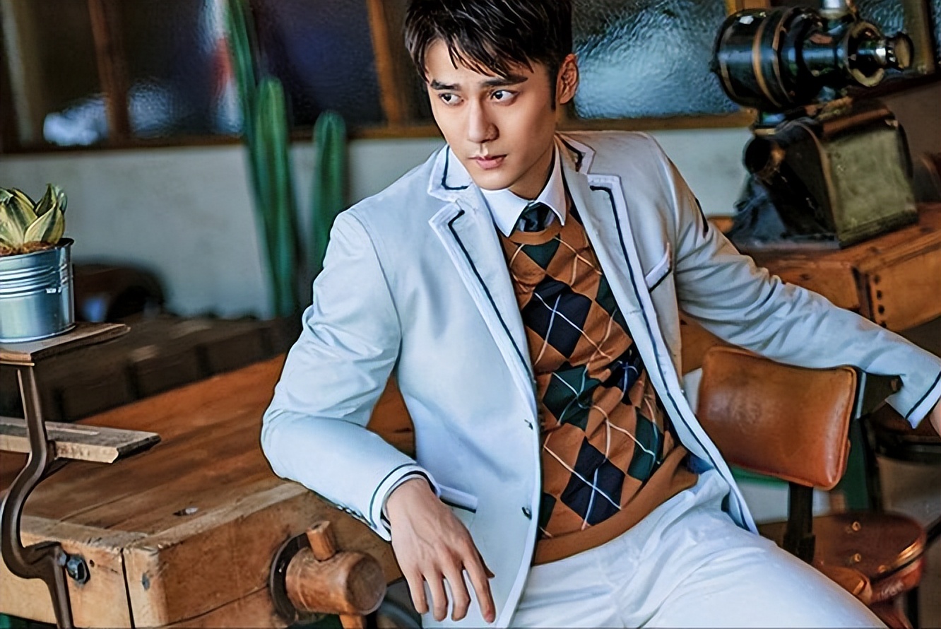 约会三周就闪婚，赵敏雅被家暴惊动警察，曾发短信向前男友求救