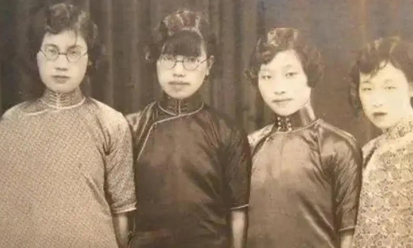 民国时期倡导“天乳运动”:严查妇女束胸，发现一次罚款50大洋