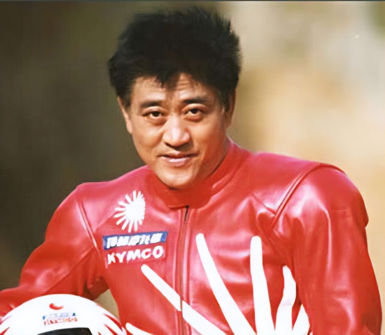 1991年忘我大汇演，成龙为25万连翻7跟头，刘德华玩起胸口碎大石