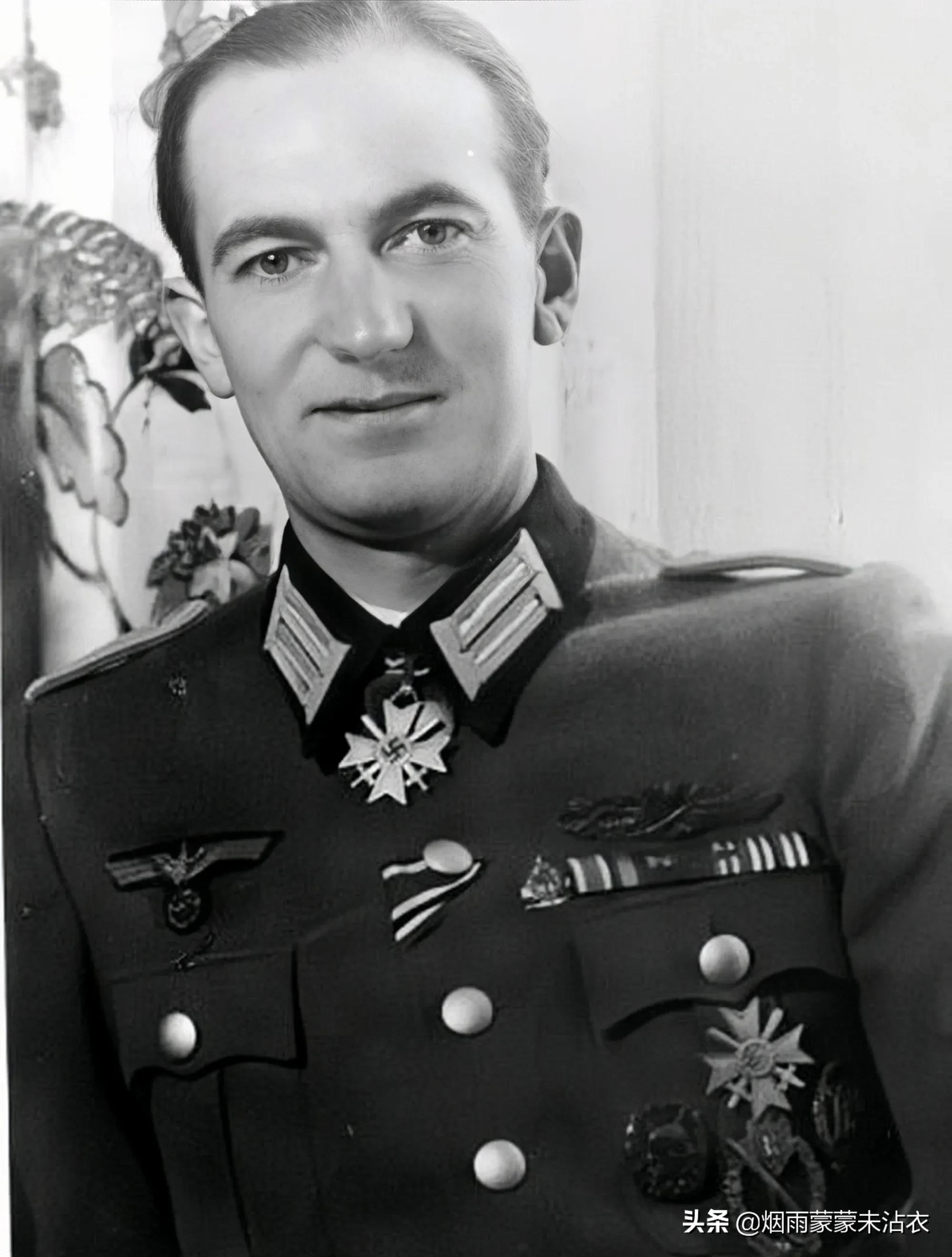 图文详解二战德国铁十字勋章的等级,佩戴方式及相关勋章