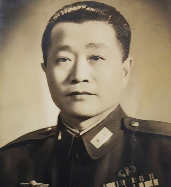 2004年，杨振宁和启功谈书法：我岳父杜聿明的字也很好