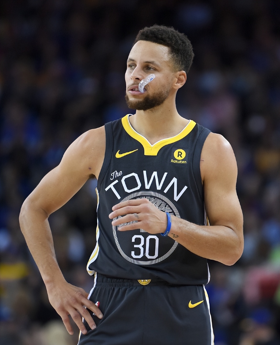 nba超巨球员有哪些(说出来你别不信，NBA现役就4个超巨 4个巨星 其他是全明星)