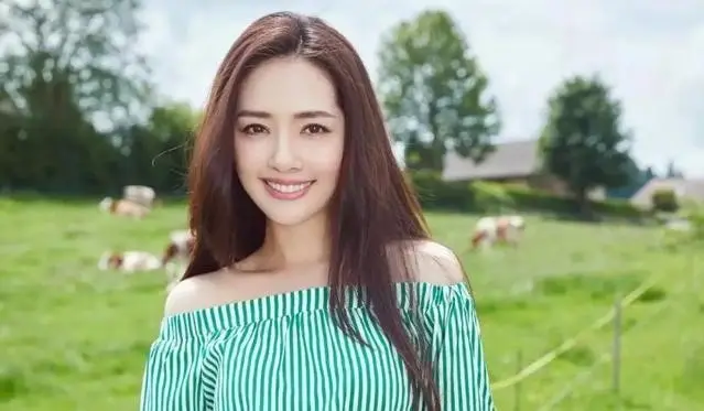 有种“整容”叫郭碧婷结婚,老公向佐变化不大,她却像换个人