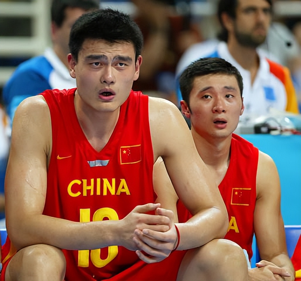 为什么nba教练是后卫(为什么郭艾伦等人只能“窝里横”？我们走进了美式后卫的误区)