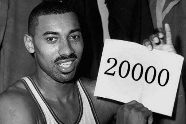 nba为什么要隐瞒身高(NBA十大未解之谜：张大帅有没有20000个女友？乔丹那球推人了吗？)