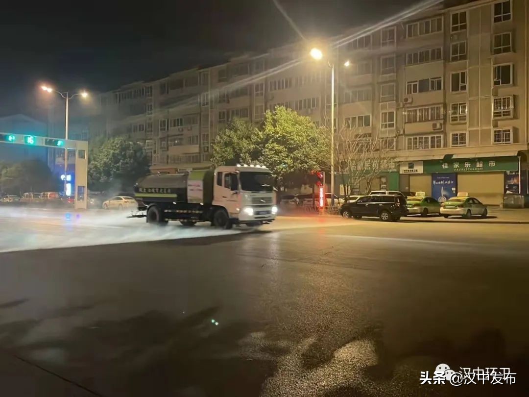 灑水車雨天作業(yè)合理嗎？專業(yè)解答→