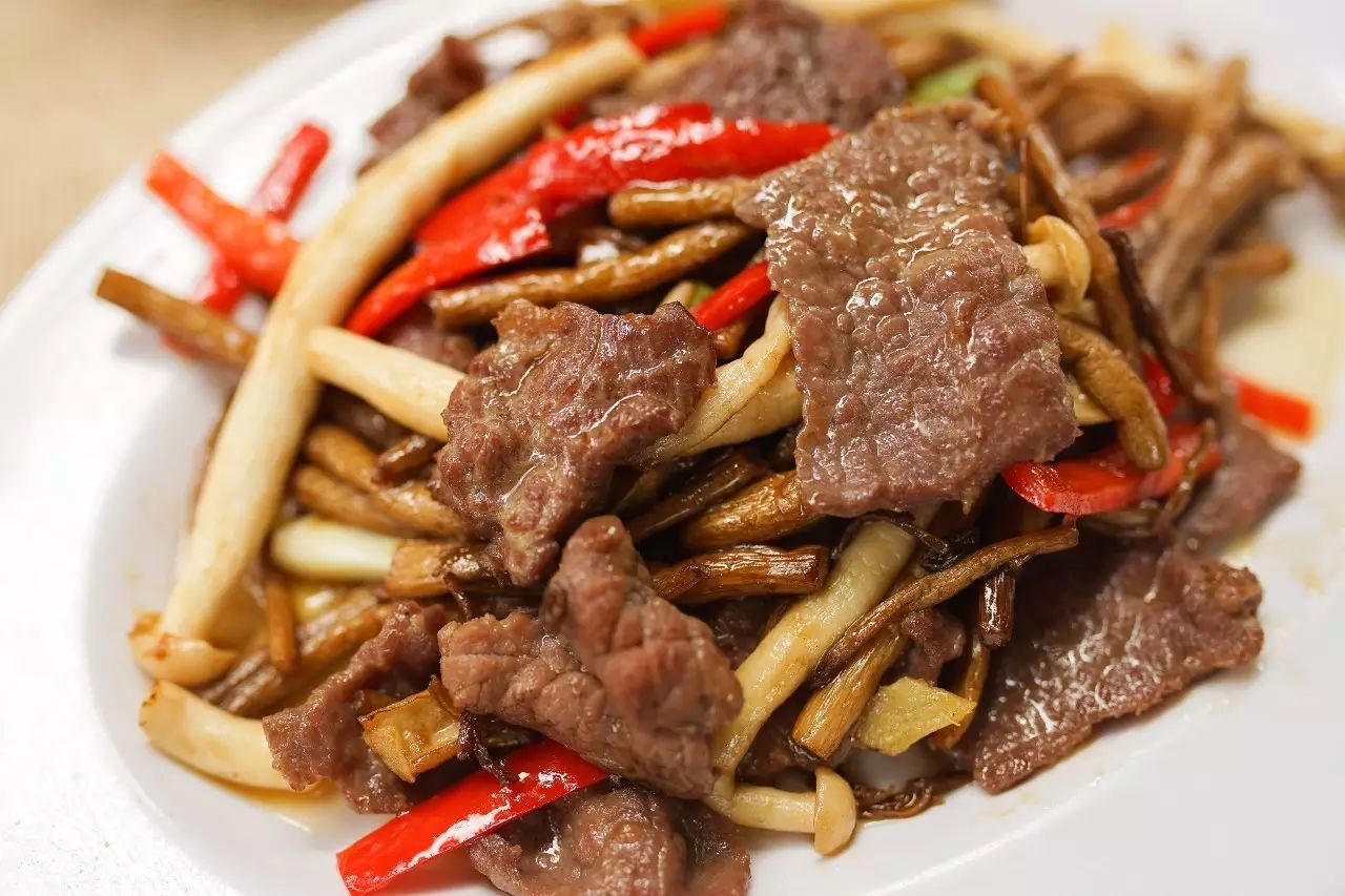 图片[2]-【牛肉炒茶树菇】做法步骤图 美味过瘾超下饭-起舞食谱网