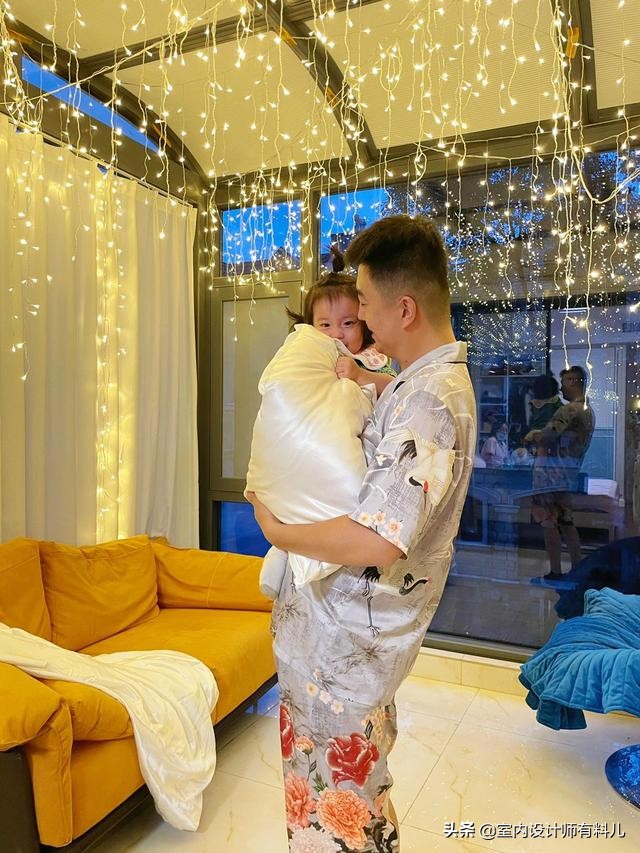 他家四层大别墅，500万豪华装修，客厅摆床、冰箱贴膜，处处踩坑