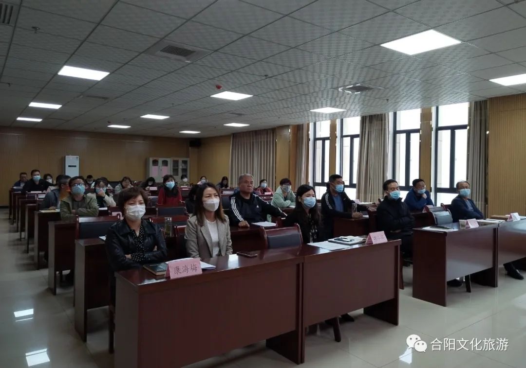 合陽(yáng)縣文旅局黨委組織觀看《背離初心的國(guó)企 “蛀蟲”》警示教育片