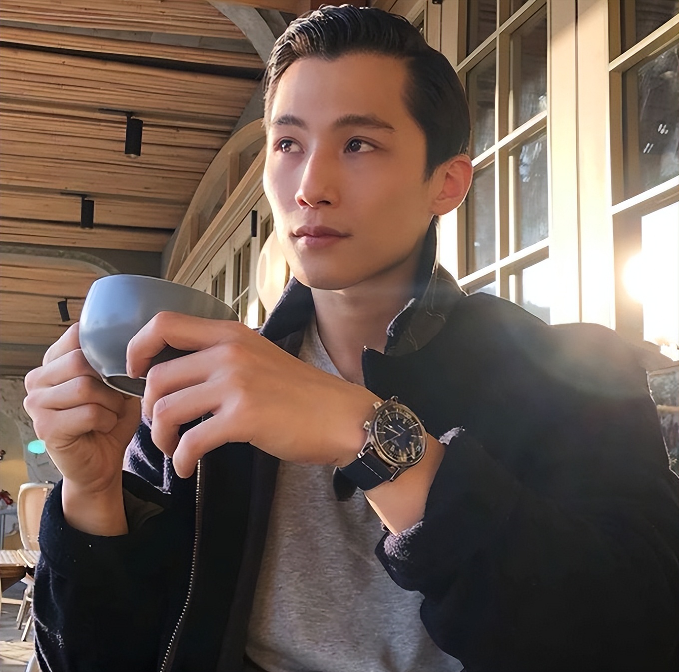 汤镇业双胞胎儿子近况！一个学功夫想当打星，一个爱做生意开肉铺