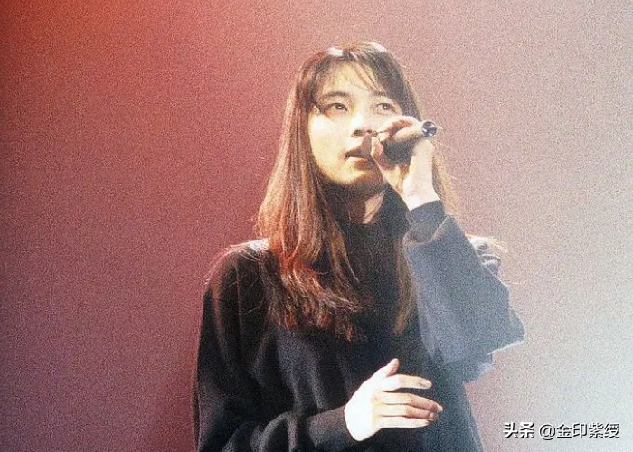 美貌与才华并重的日本国民歌手：坂井泉水