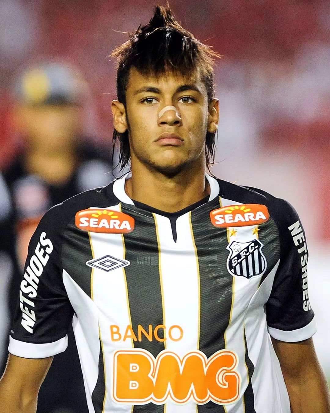 给我一份巴西小球员内马尔资料(内马尔职业生涯数据:570场比赛打进336