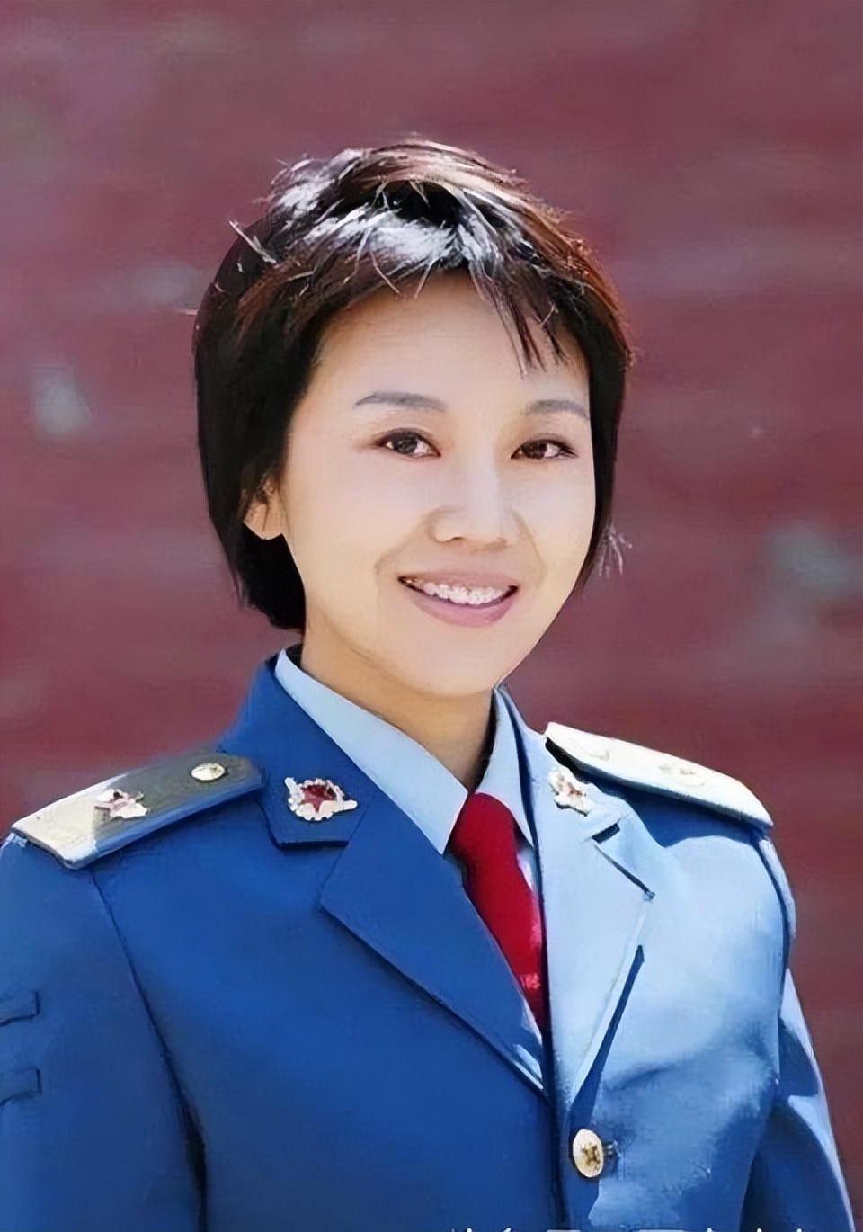 同为军艺出身，这12个女星命运不同：有人视后大满贯，有人被唾弃