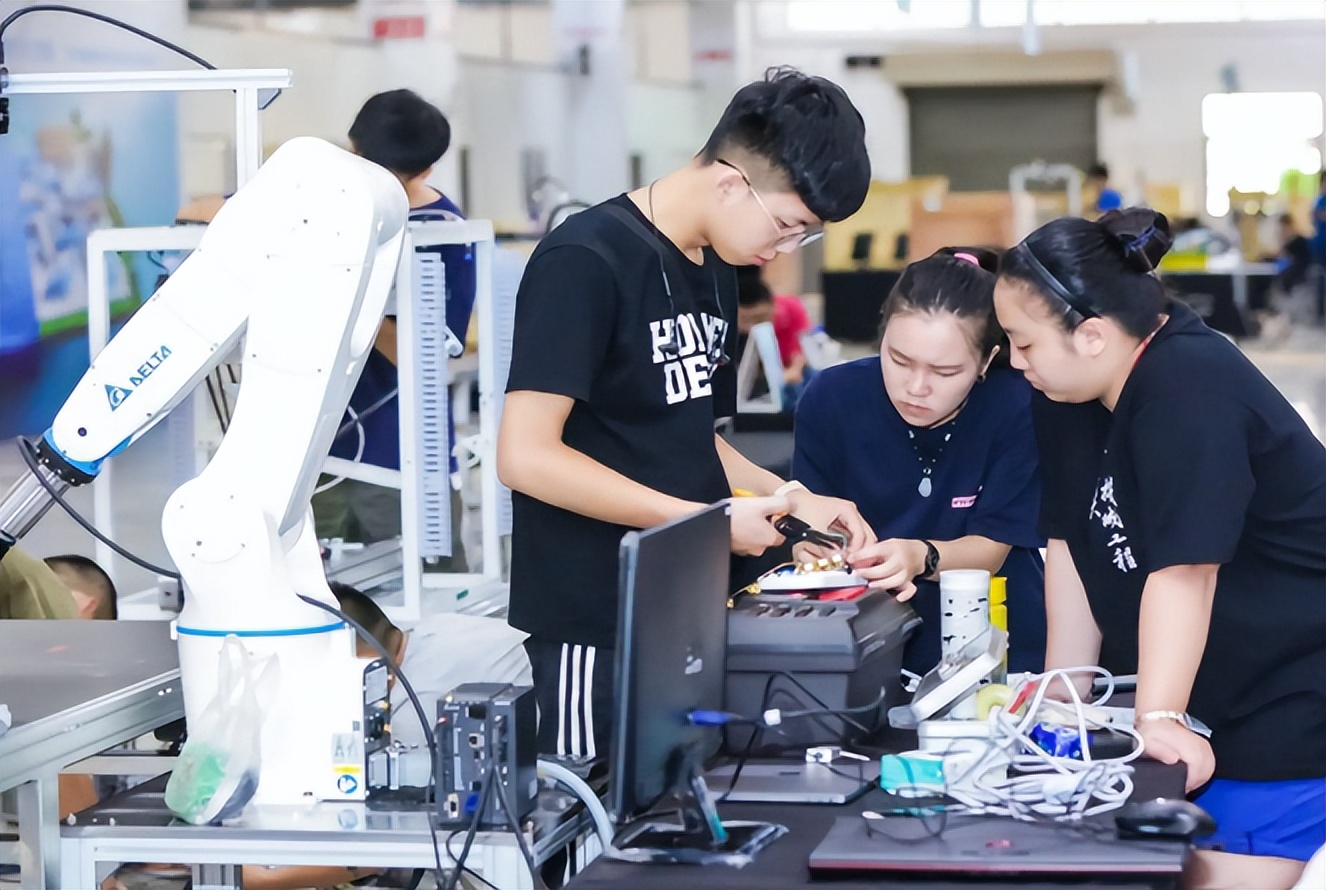 “就算取消分流，职高生也难考上大学”，大学教授一番话道尽现实