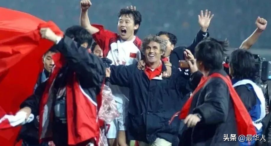中国足球进入世界杯教练是谁（带领中国男足冲进世界杯的教练，时隔20年，回来了）