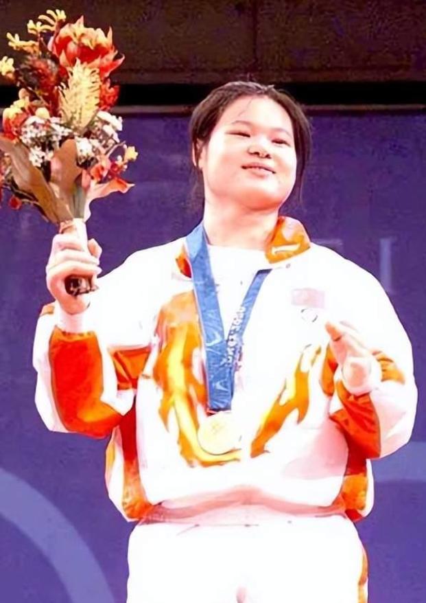 2003年，奥运冠军陈晓敏以399万拍卖所有奖牌，全部所得捐建学校