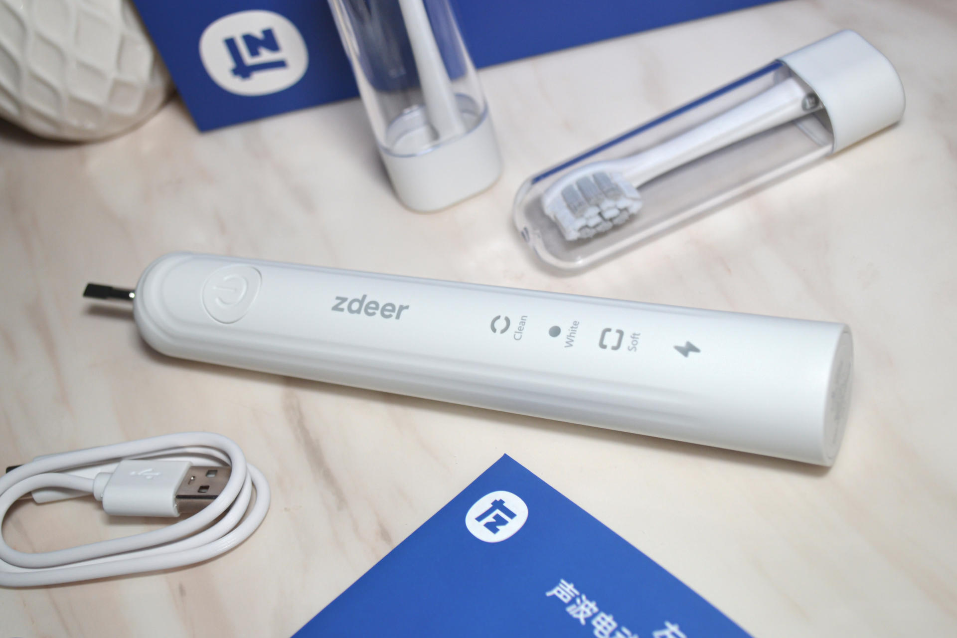 zdeer左点声波电动牙刷 为爱呵护牙齿健康