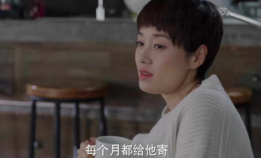 演一部戏换一张脸，演完《前半生》再演《庭外》，竟没认出张龄心