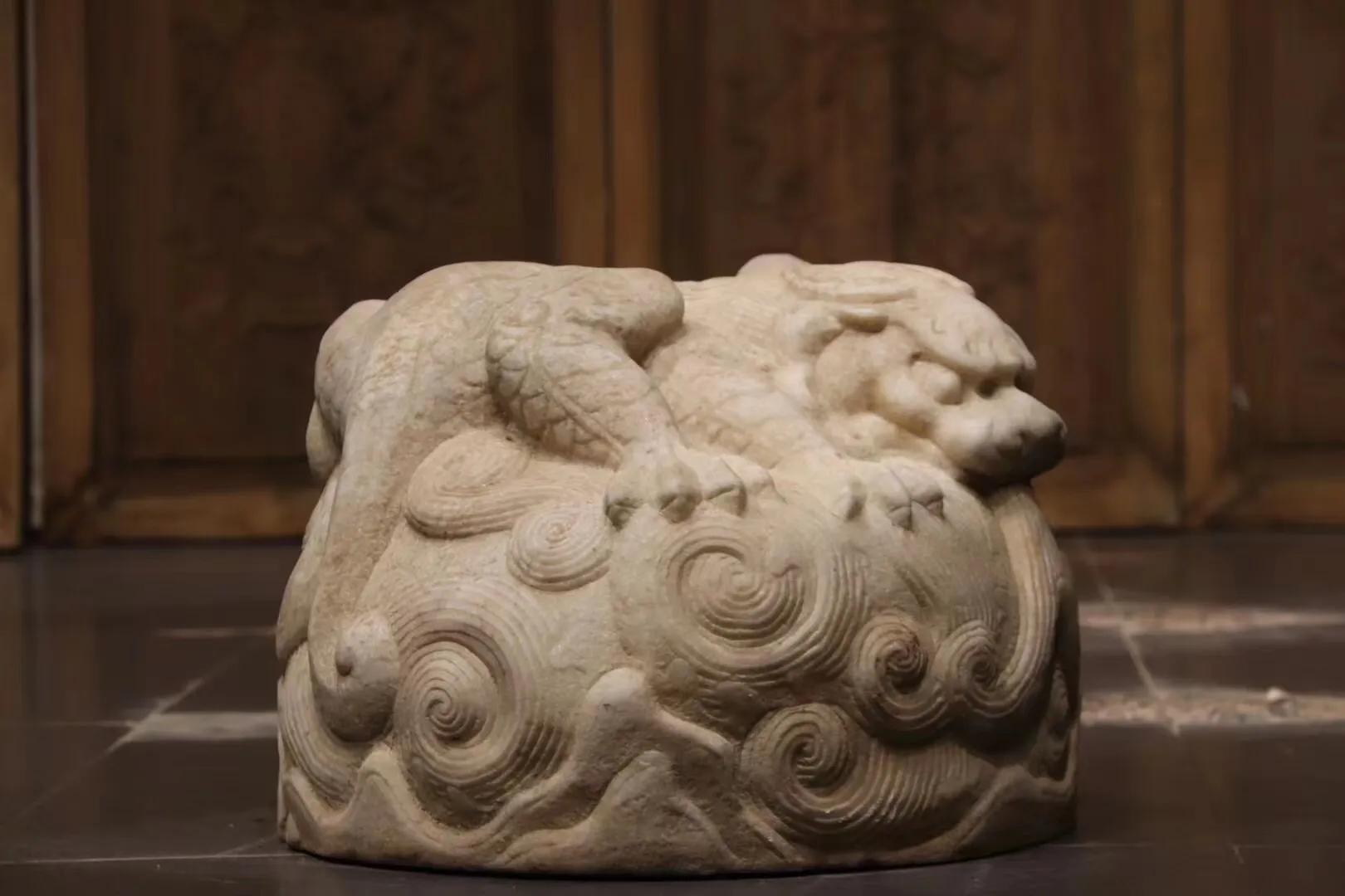 瑞兽貔貅汉白玉石雕