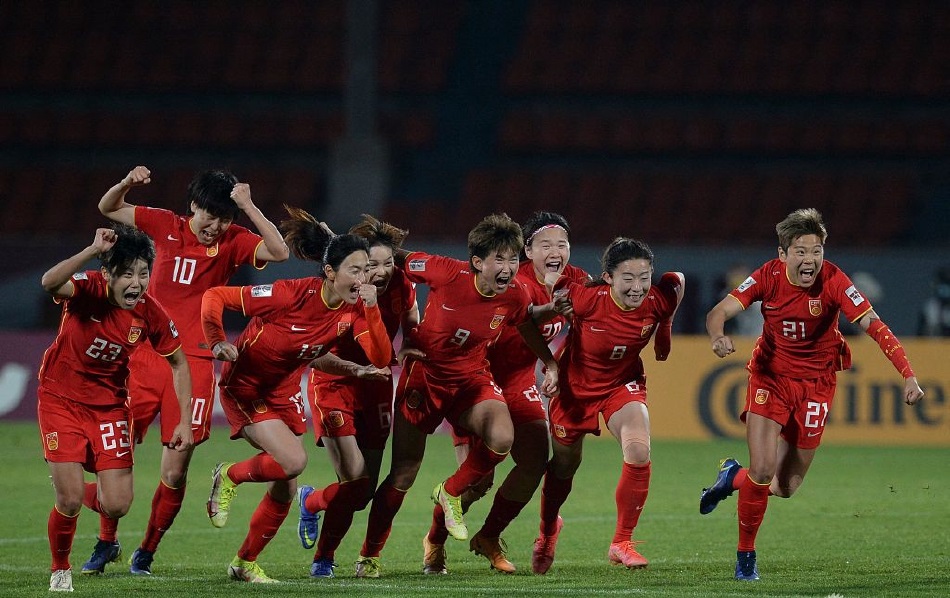 2022女足和韩国在哪里踢的(明晚19点，女足亚洲杯决战韩国，冬奥会让路女足，CCTV5全程直播)