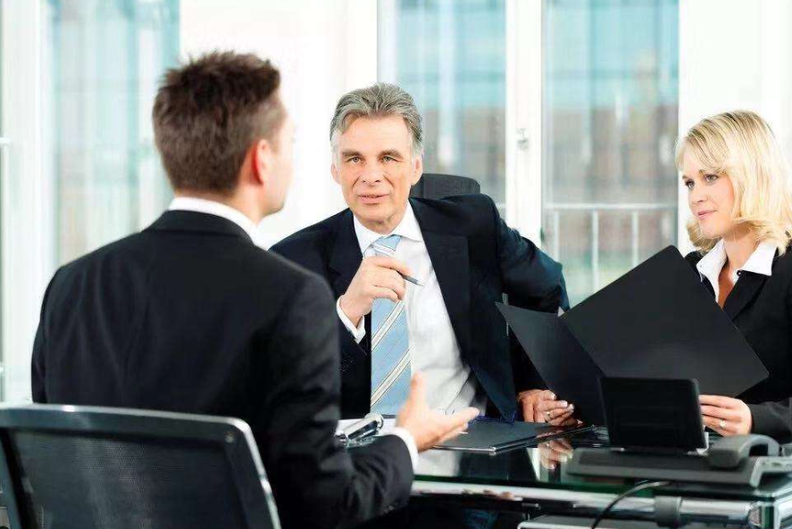 清华天之骄子移民北美，靠刷油漆悲惨过活，44岁跳桥惨烈自尽始末