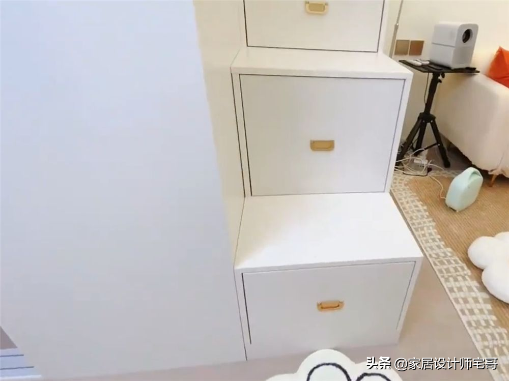 姑娘在上海买28㎡小家，利用2.9米层高做夹层，一个人住太爽了