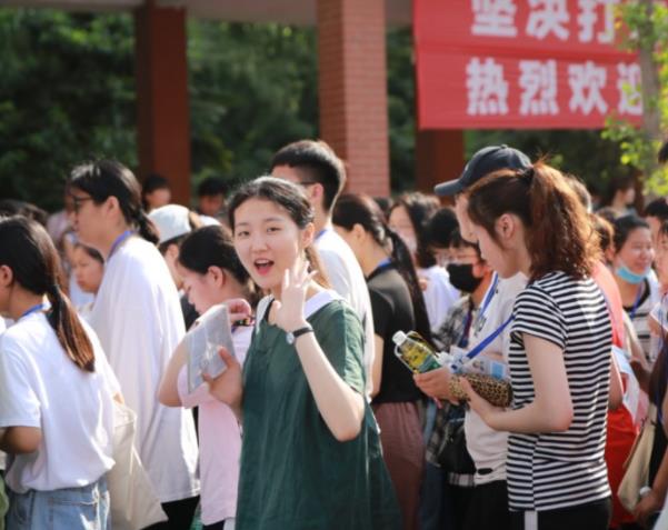 河南一本率公布，排名处于全国倒数第一，网友建议全国统一试卷