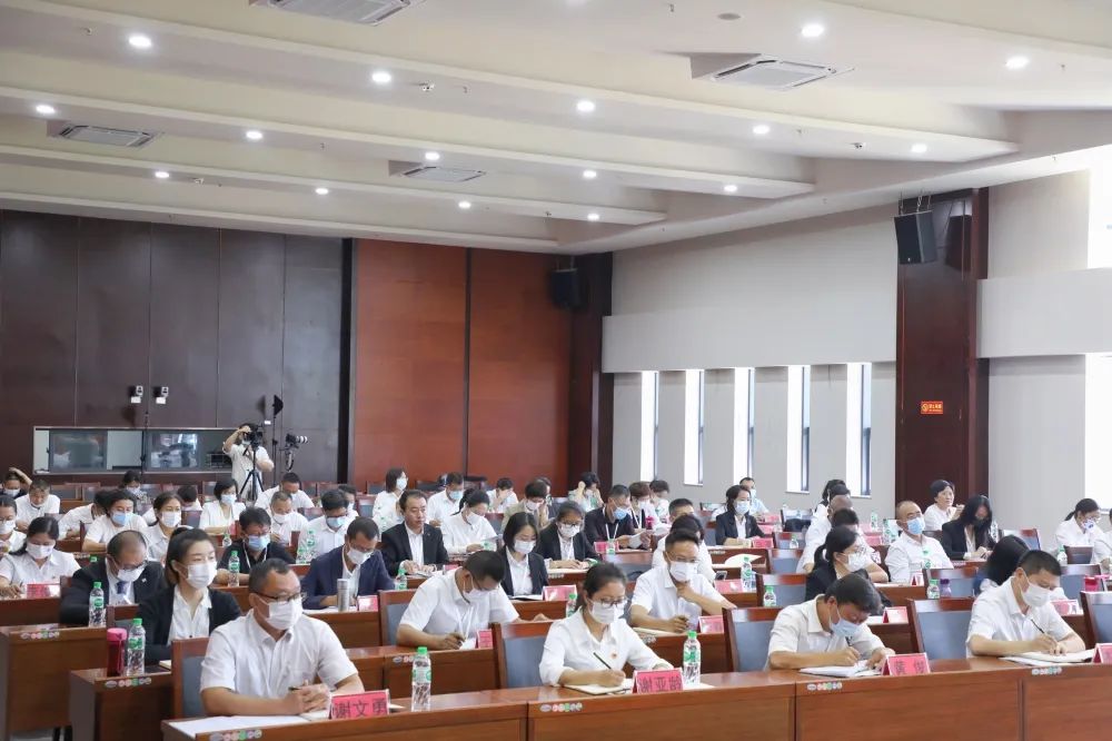 普洱市律师协会第六次律师代表大会开幕