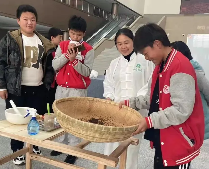 感受中医药文化魅力｜南昌现代外国语学校2021秋季研学