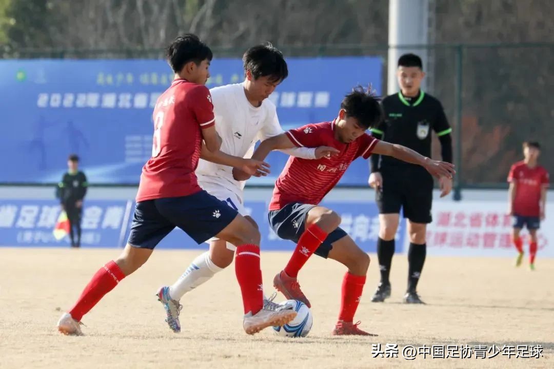 2022年湖北省足球协会青少年足球联赛（男子U16-U18组）顺利开赛