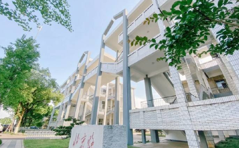 湖南省官宣，5所高校入选双一流，是长沙理工还是湘大？引人遐想