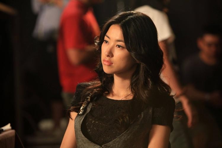 朱珠:连续10年入选世界百美,37岁结婚生子,她在追求什么?