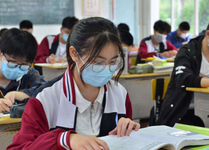 全国高中百强榜重新洗牌，衡水中学屈居第二，江苏表现差强人意