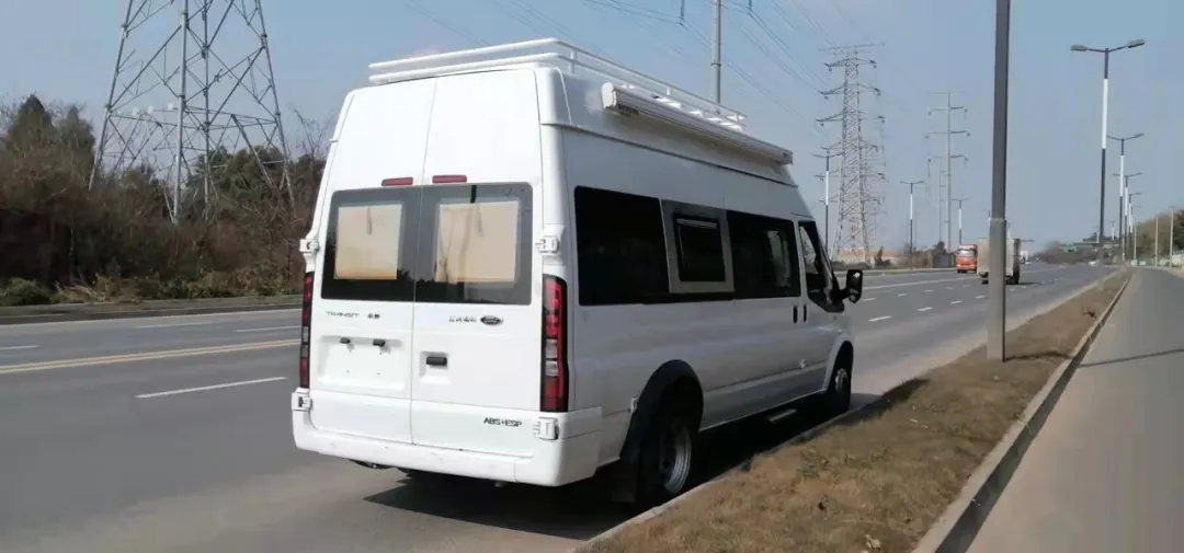 这样的vanlife生活你也可以拥有 盛合福特全顺V348