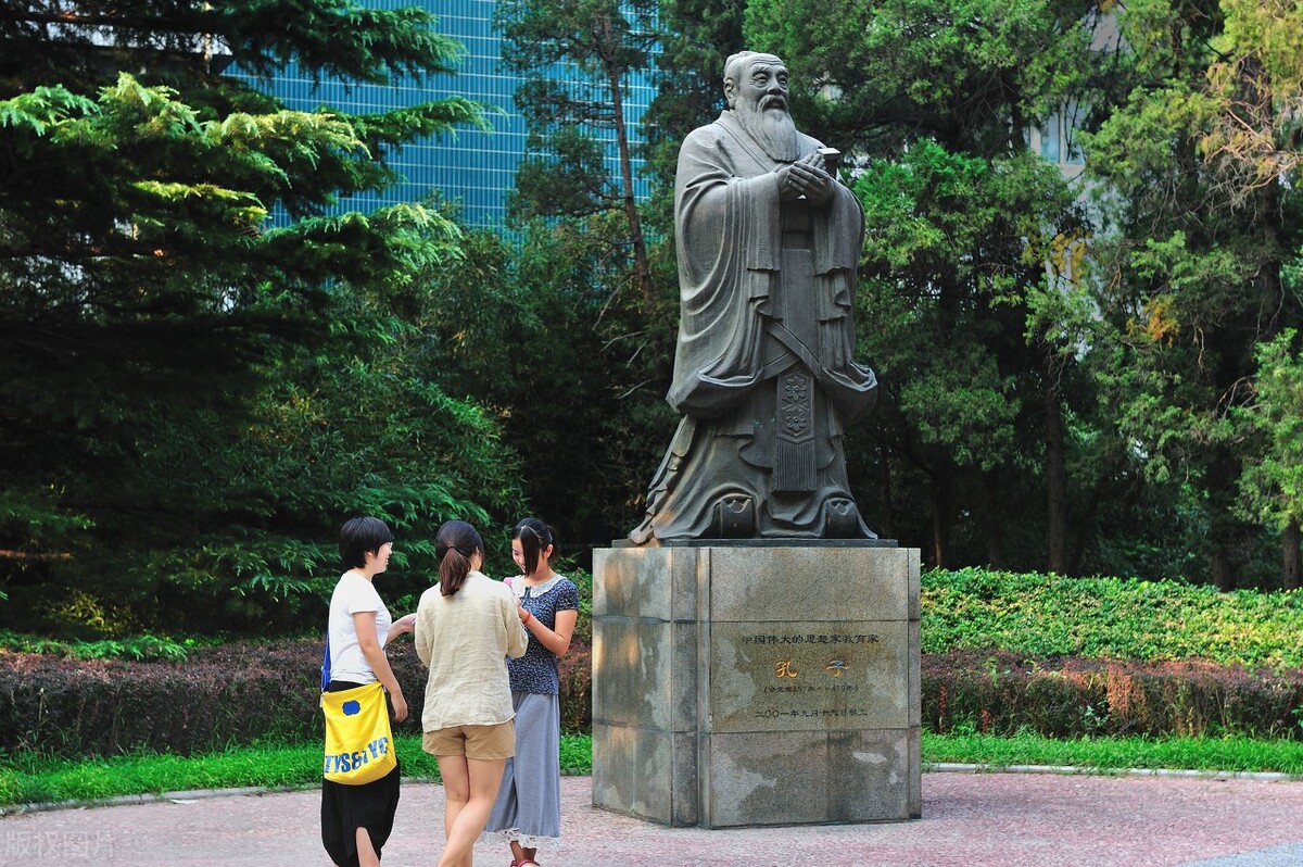 艺术类统考264分，考取中国人民大学2022年高考文化需要多少分？