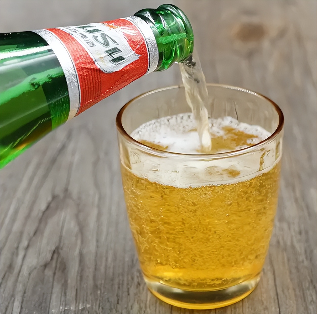 断片神酒:从"夺命大乌苏",到"国民大乌苏"