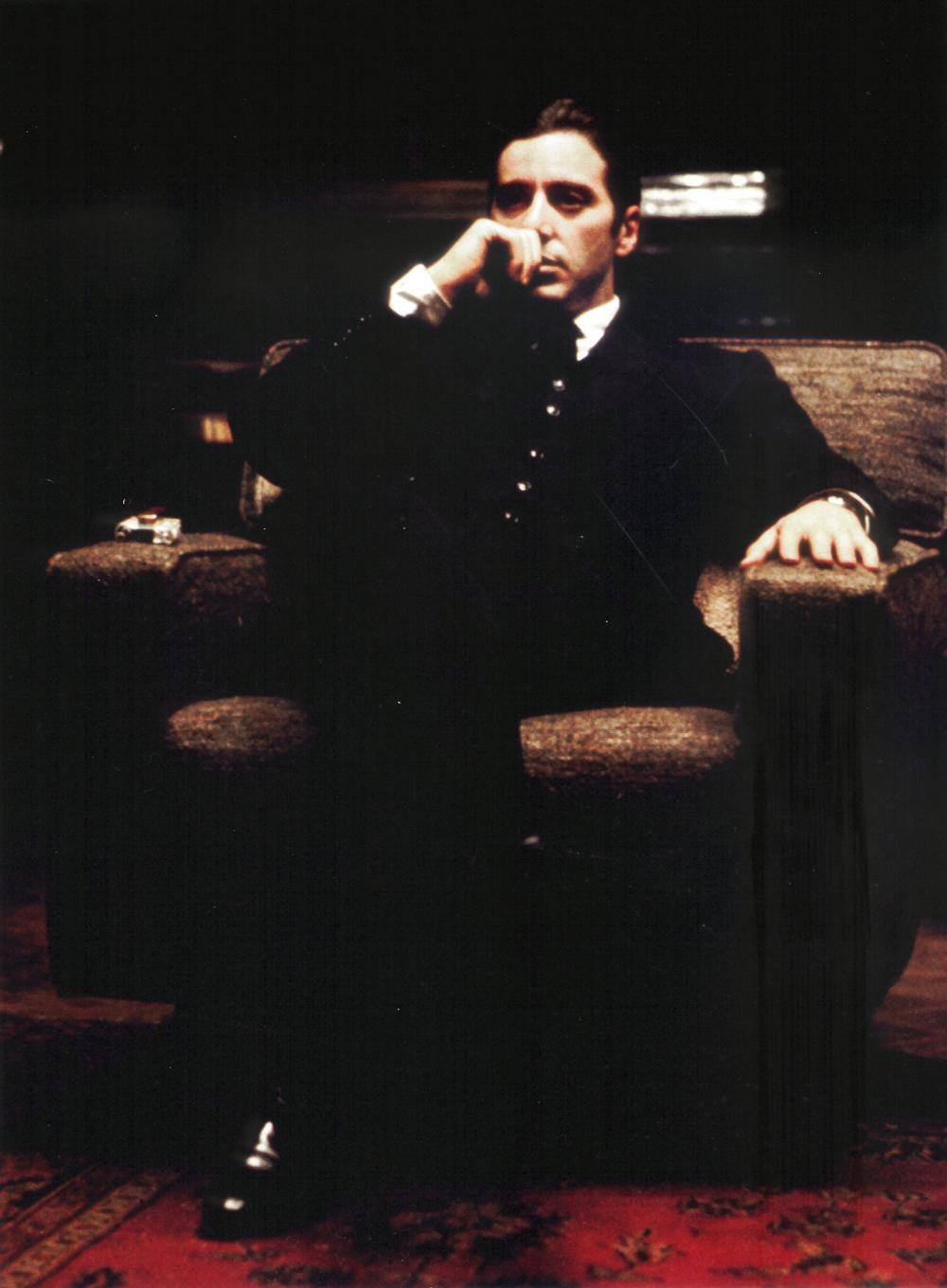 二代教父迈克·柯里昂看到第五集的时候,高启强跟唐小龙,唐小虎分钱的