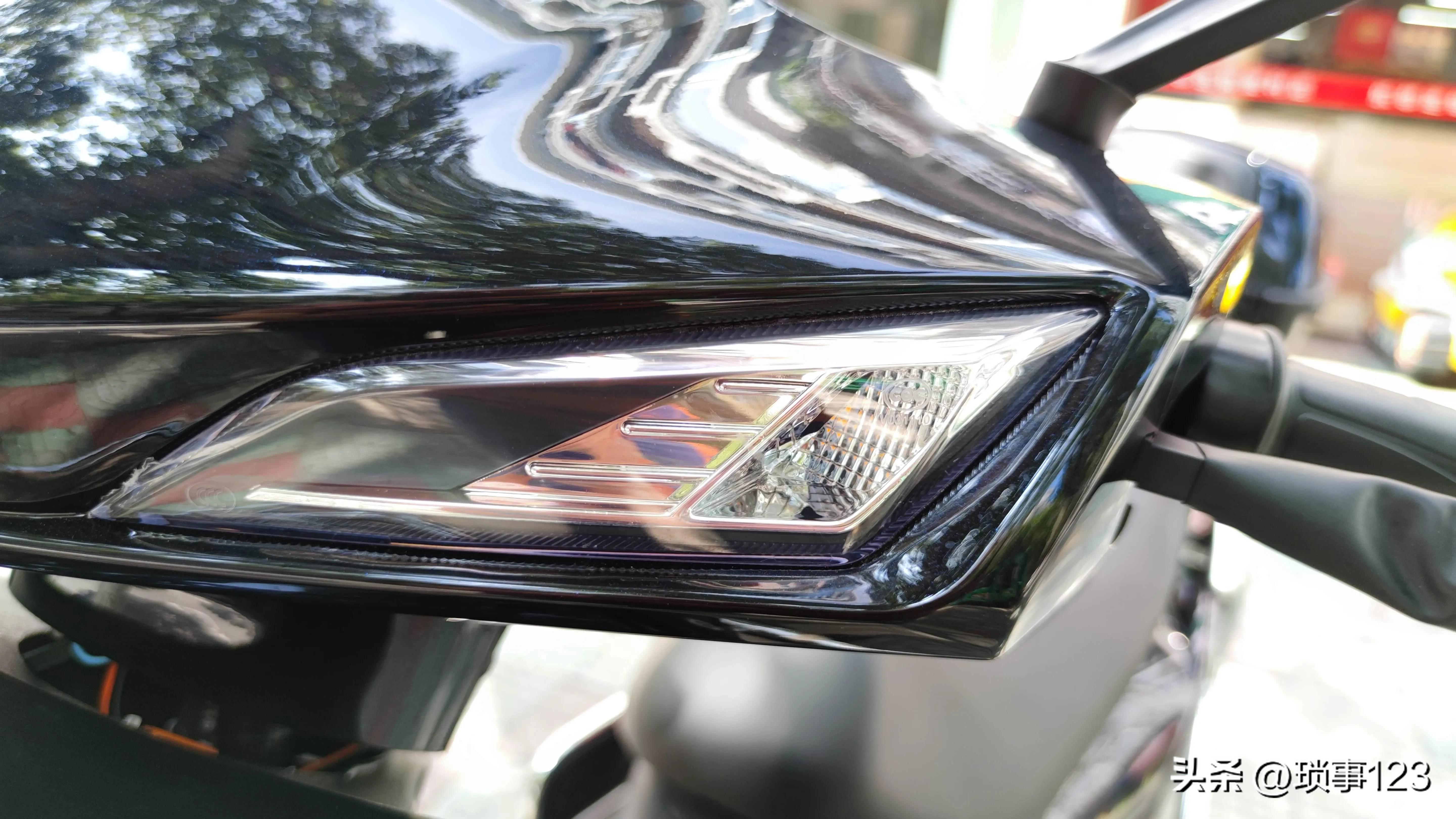 立馬電動摩托車（3850元入手，立馬極威（LM1500DT-10）電動摩托車靜態評測）