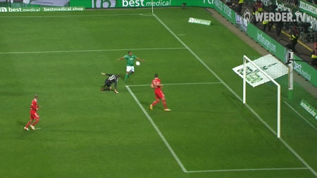 不莱梅埃尔顿资料（全是回忆！43岁老将的告别赛，太多熟悉面孔，40500球迷赶来见证）