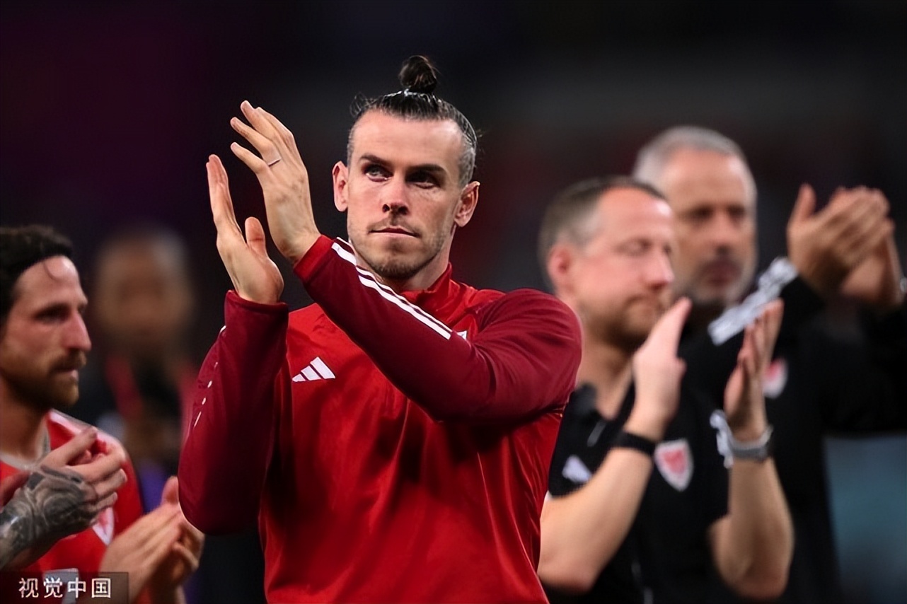 贝尔为什么缺席世界杯（33岁贝尔告别世界杯！动情致谢球迷后鼓掌离开，半场被换原因揭晓）