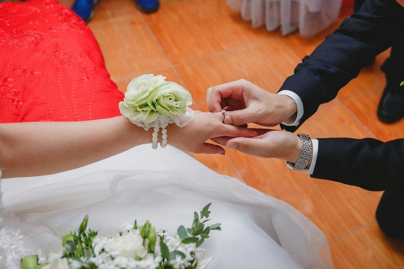 怎么会爱上已婚的他并决定跟他回家
