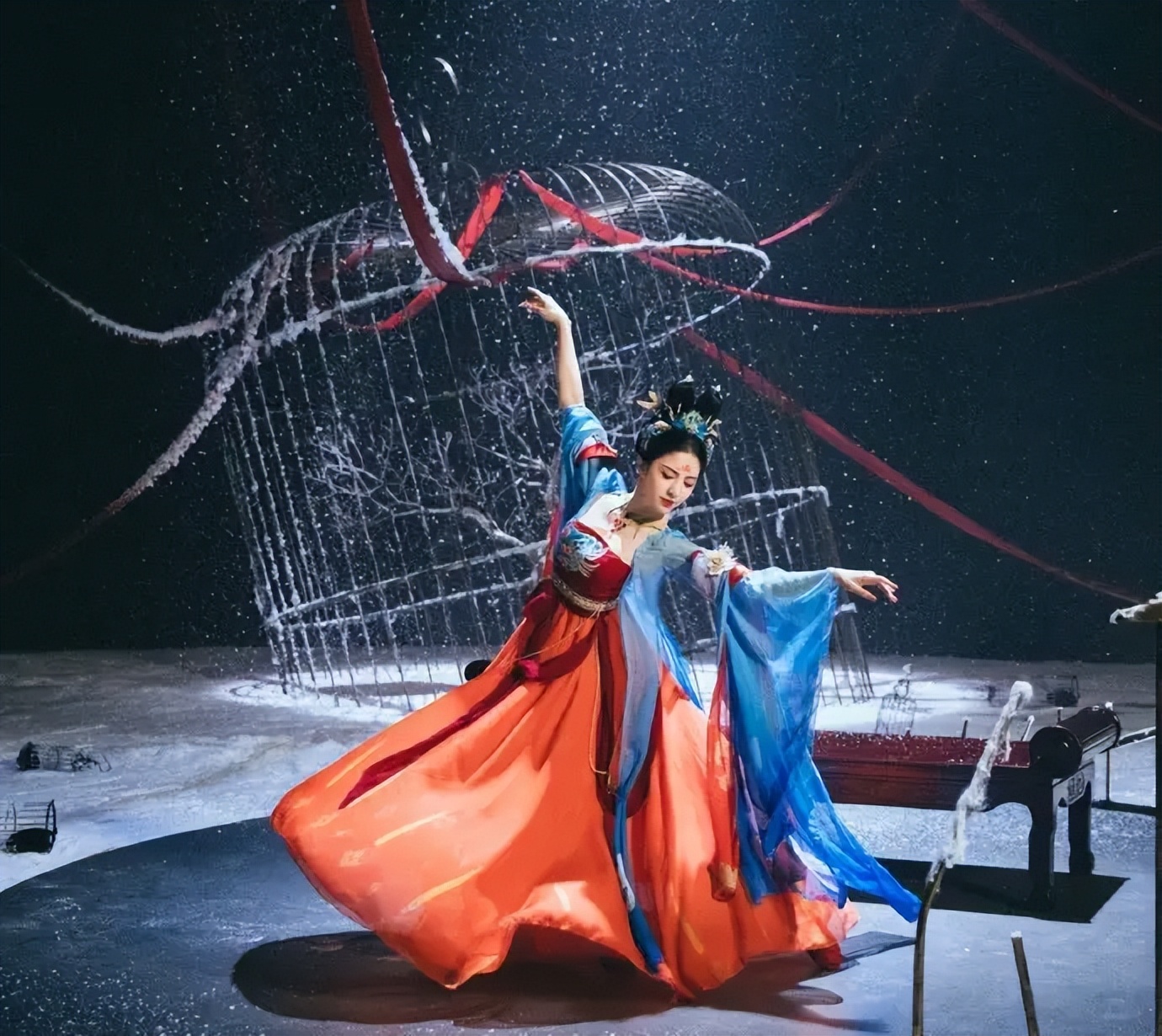 一舞动长安,被赞绝世舞姬的唐诗逸,会成为浪姐3的黑马吗?