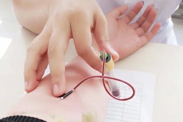 痒死了！皮肤瘙痒可能和哪些疾病有关？通过5项检查找出病因